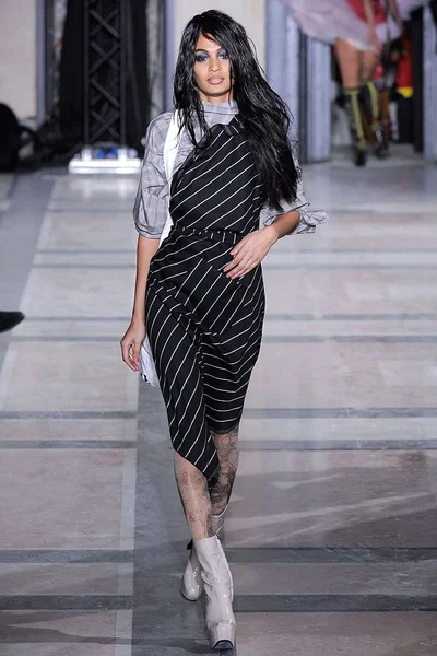 Look 12